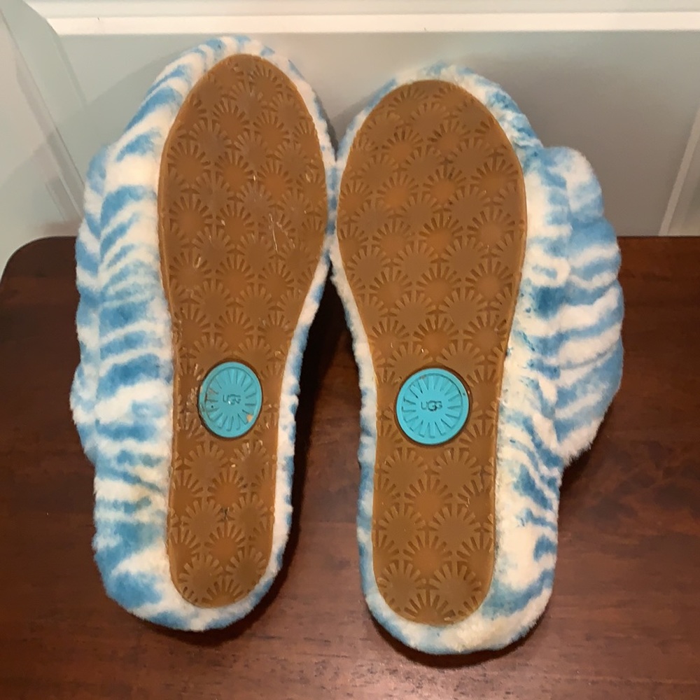 UGG FLUFF YEAH SIZE 7 SLIPPERS - Picture 7 of 9